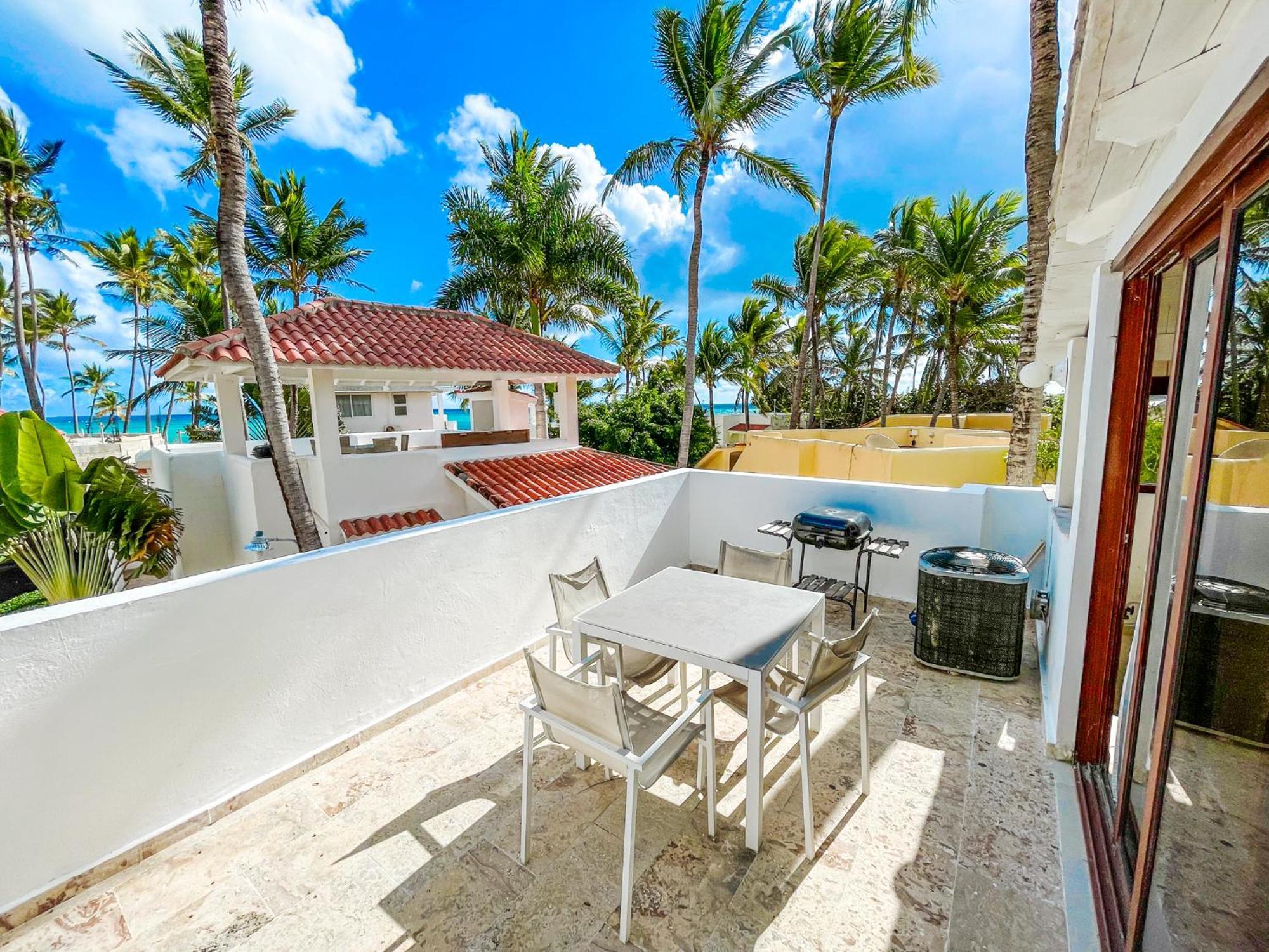 Caribbean Paradise Ocean Breeze Hotel With View Los Corales Bbq Wifi Beach Club & Spa Punta Cana Exterior foto